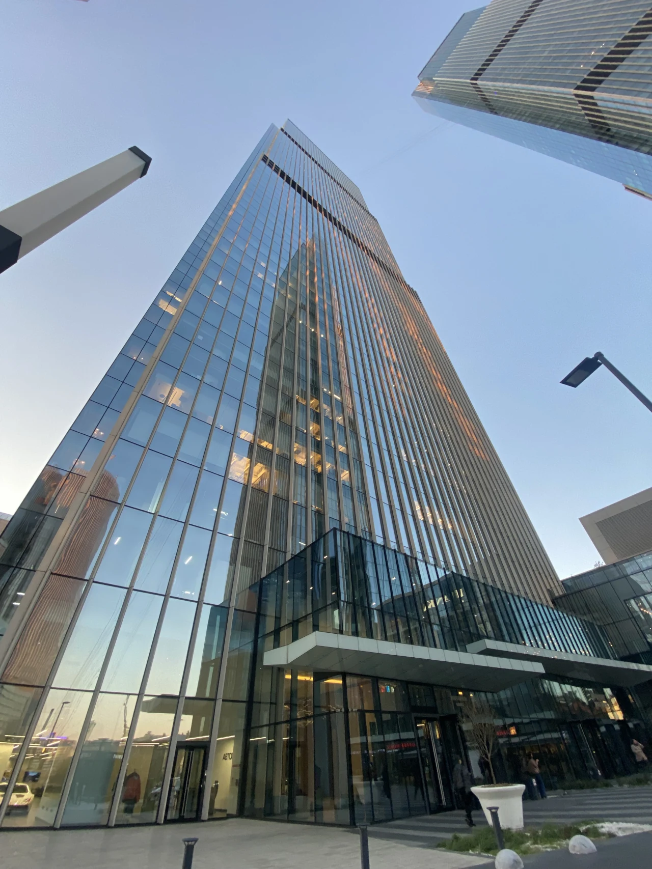 Паркинг в башне Neva Towers